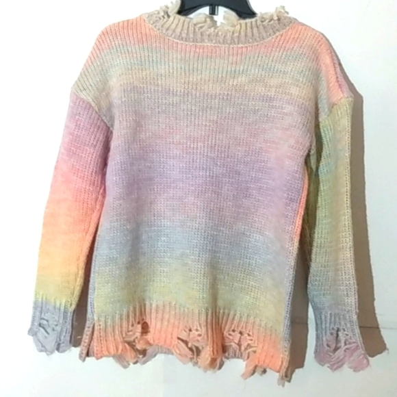 SABRINA LAUREN NEW YORK FRAYED EDGE V-NECK SWEATER SIZE MEDIUM NWT - Picture 3 of 9